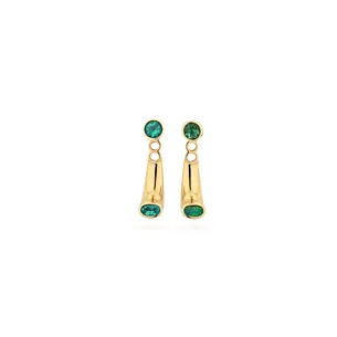 Boucle d'oreilles en Or Jaune 750Mill. 
avec 2 Emeraudes Rondes 
et 2 Emeraudes Ovales