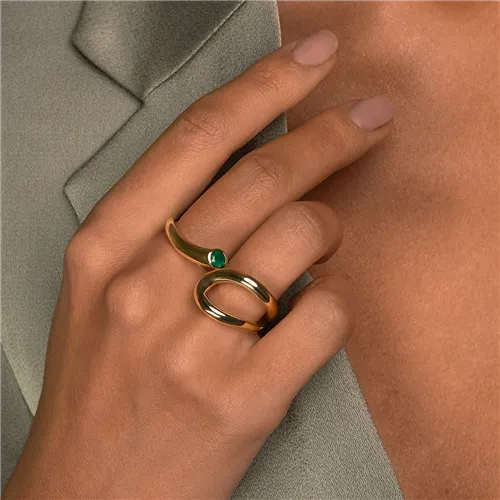 Bague double en Or Jaune 750Mill. 
avec Emeraude Ronde