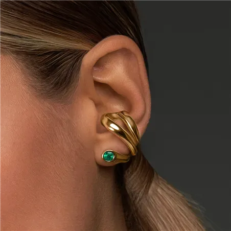 Boucles d'oreilles en Or Jaune 750Mill. 
avec 2 Emeraudes