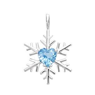 Pendentif Flocons d'Amour Topaze Coeur Bleue  en Or Blanc