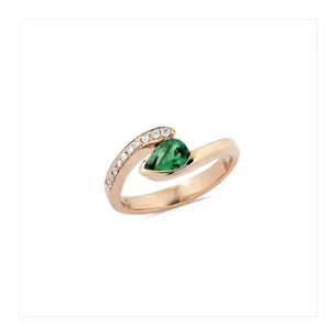 Bague Emeraude entourage Diamants en Or 