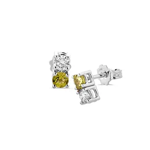 Boucles d'Oreilles Péridots 0.28ct et Diamants en Or Blanc.